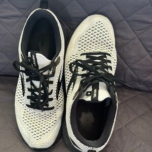 Brooks Black and Gray Cushioned Sneakers